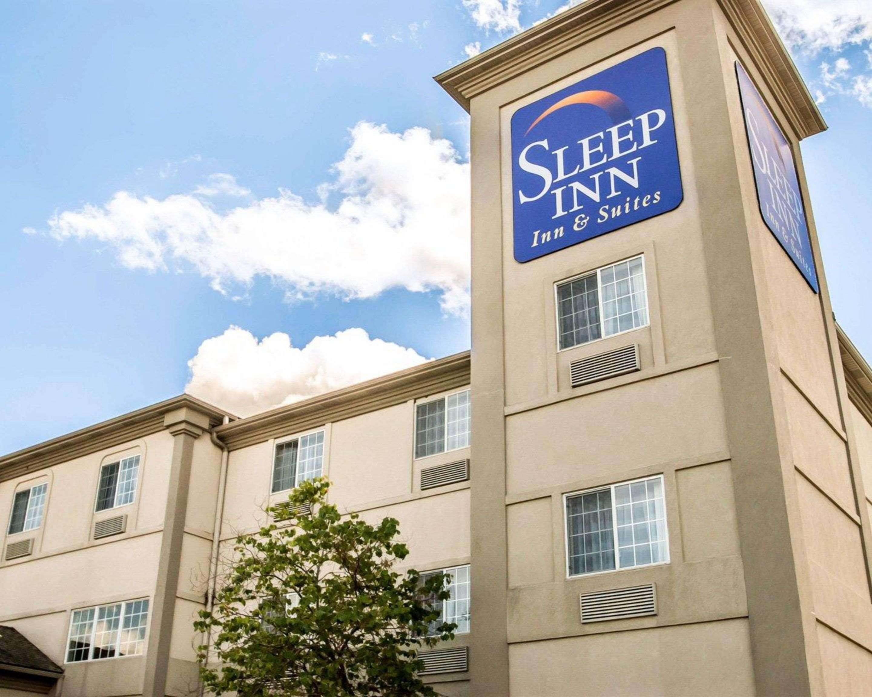 Sleep Inn & Suites Lake Of The Ozarks Camdenton Exterior photo
